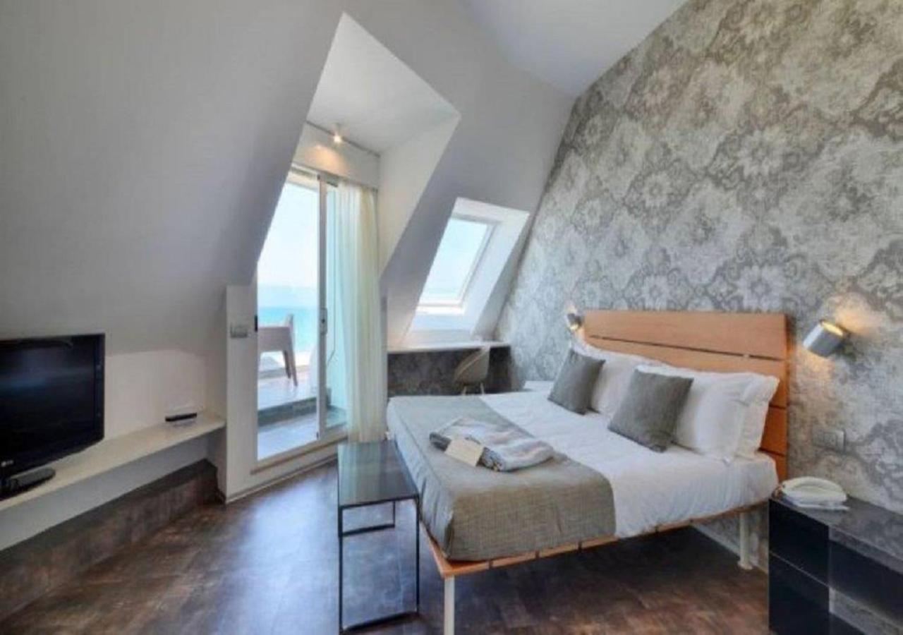 Hotel Rex - Fronte mare Riccione Exterior foto