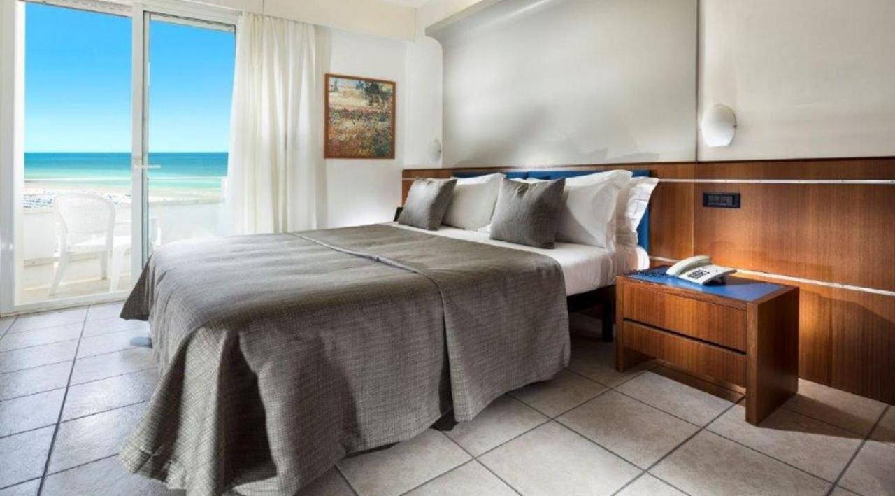 Hotel Rex - Fronte mare Riccione Exterior foto