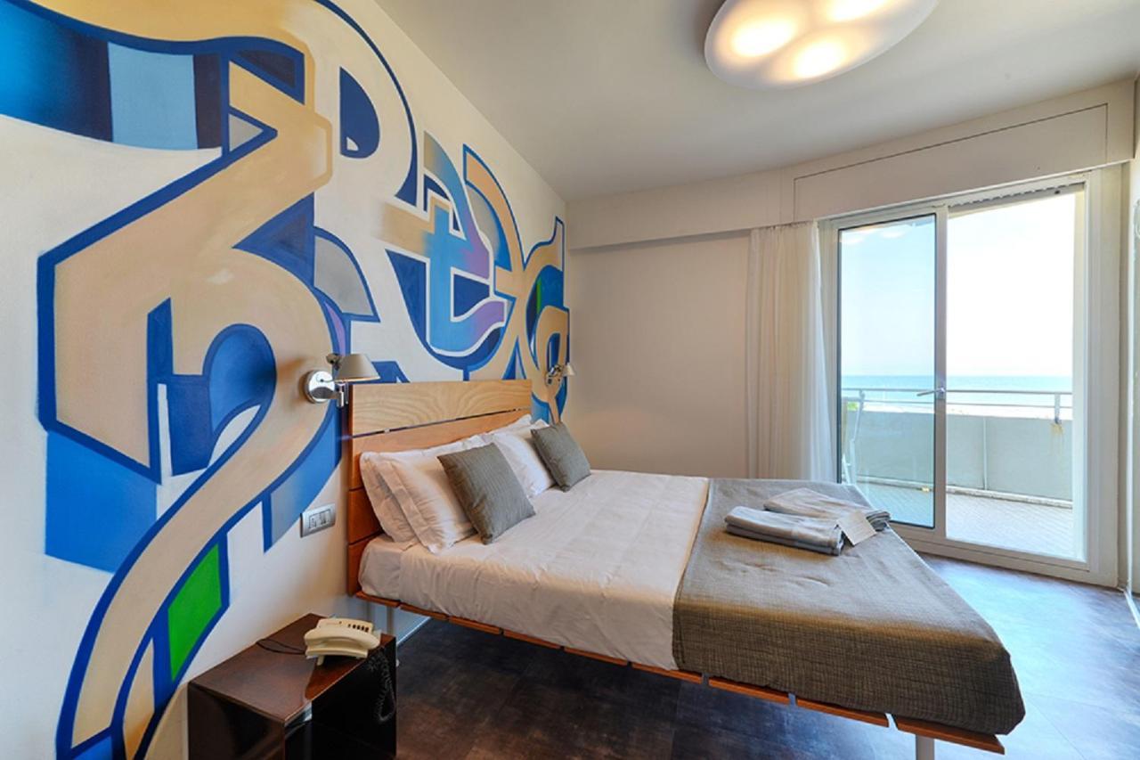 Hotel Rex - Fronte mare Riccione Exterior foto