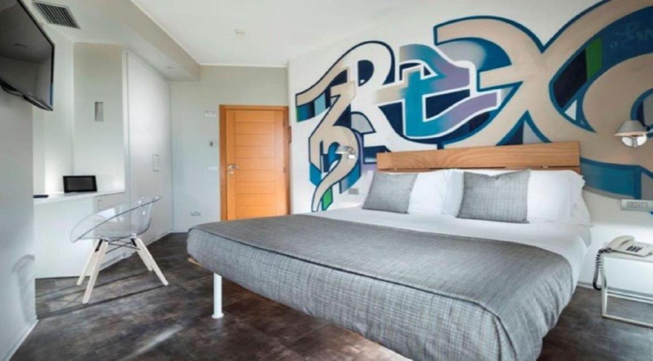 Hotel Rex - Fronte mare Riccione Exterior foto