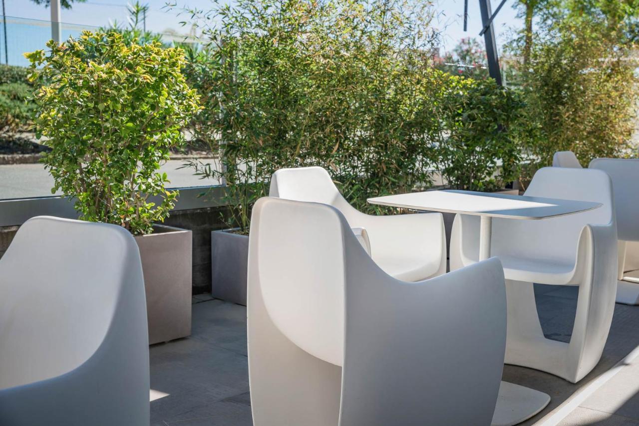 Hotel Rex - Fronte mare Riccione Exterior foto